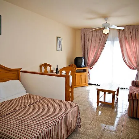 Fairways Club Hotel 3*